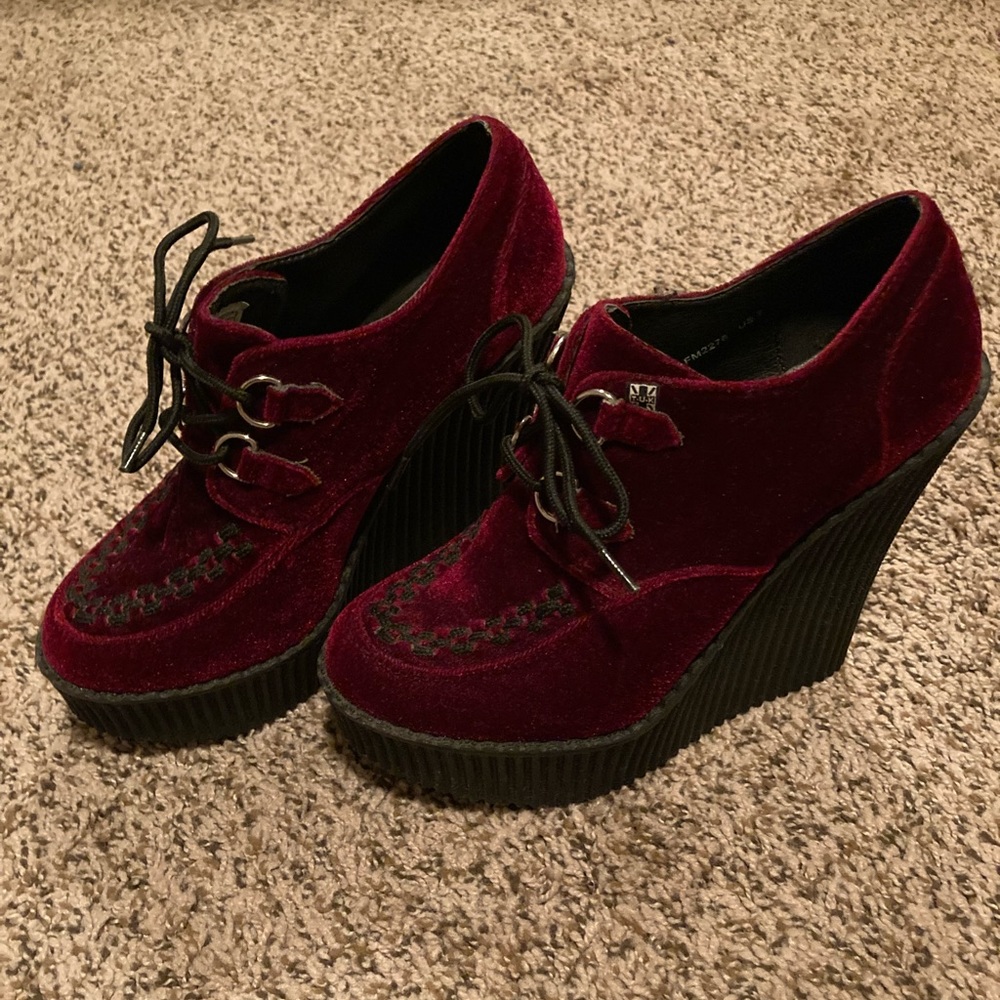 Tuk Velvet Creeper Wedge Heels
